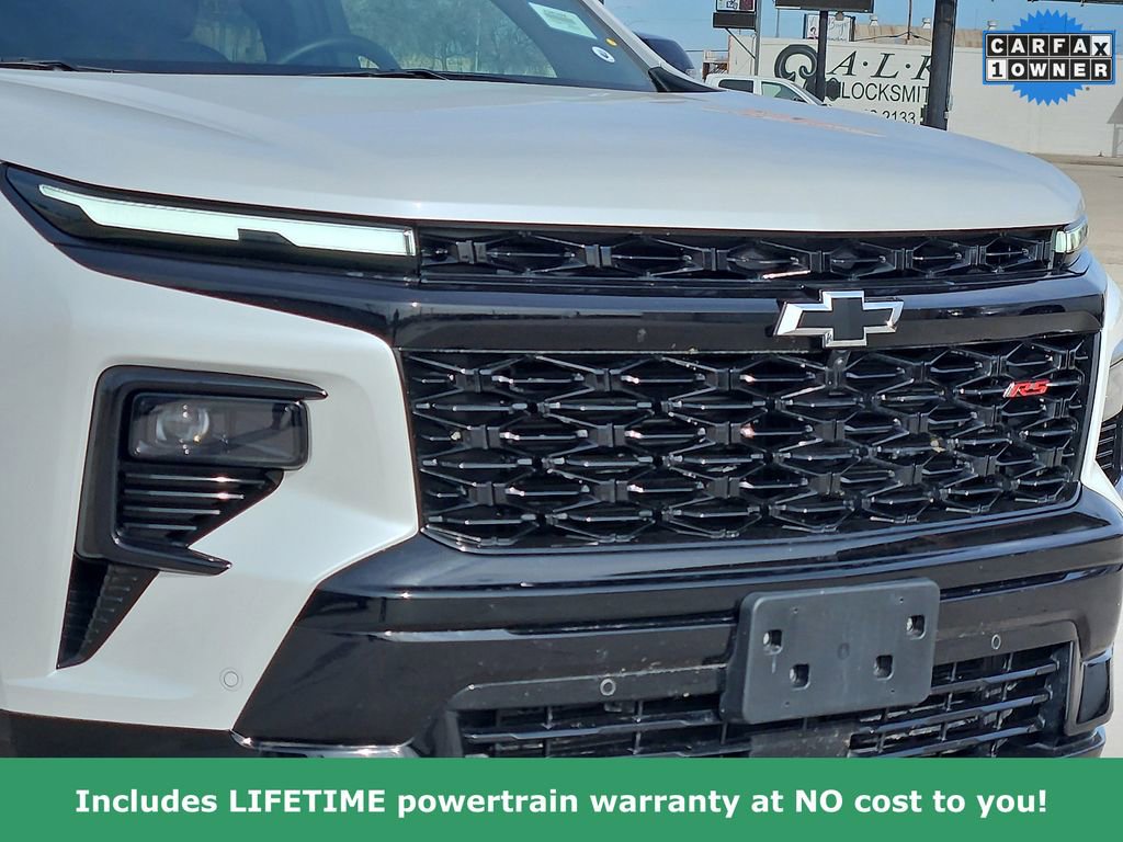 Used 2025 Chevrolet Traverse RS image 7
