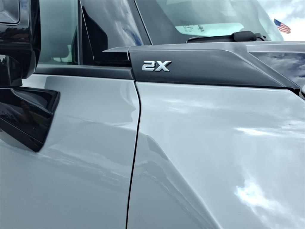 New 2026 GMC Hummer EV SUV AWD/4WD image 10