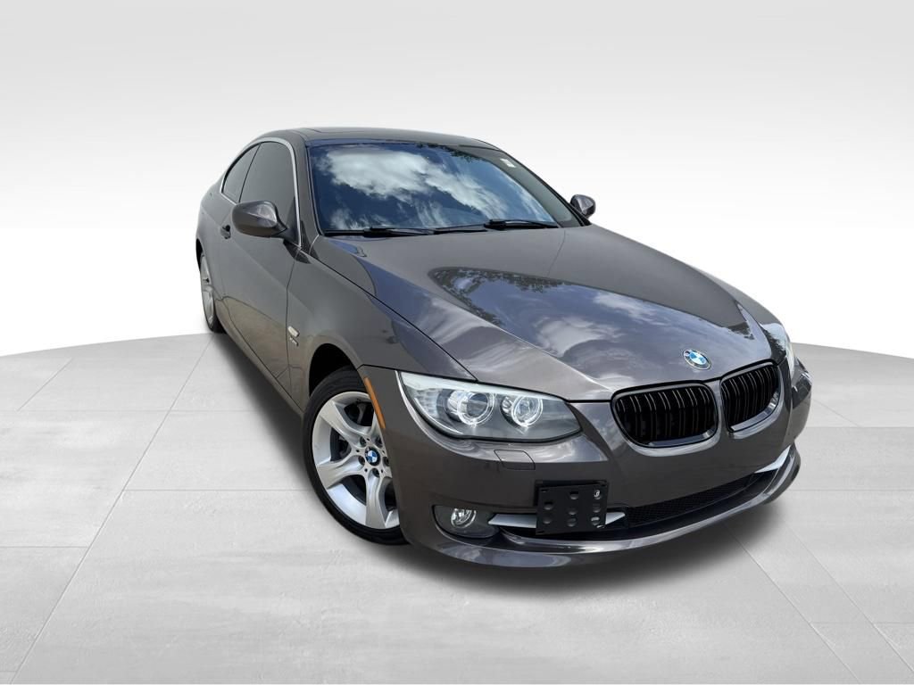 Used 2011 BMW 335i xDrive Coupe AWD/4WD image 2