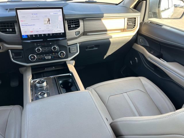 Used 2024 Ford Expedition Max Limited image 20