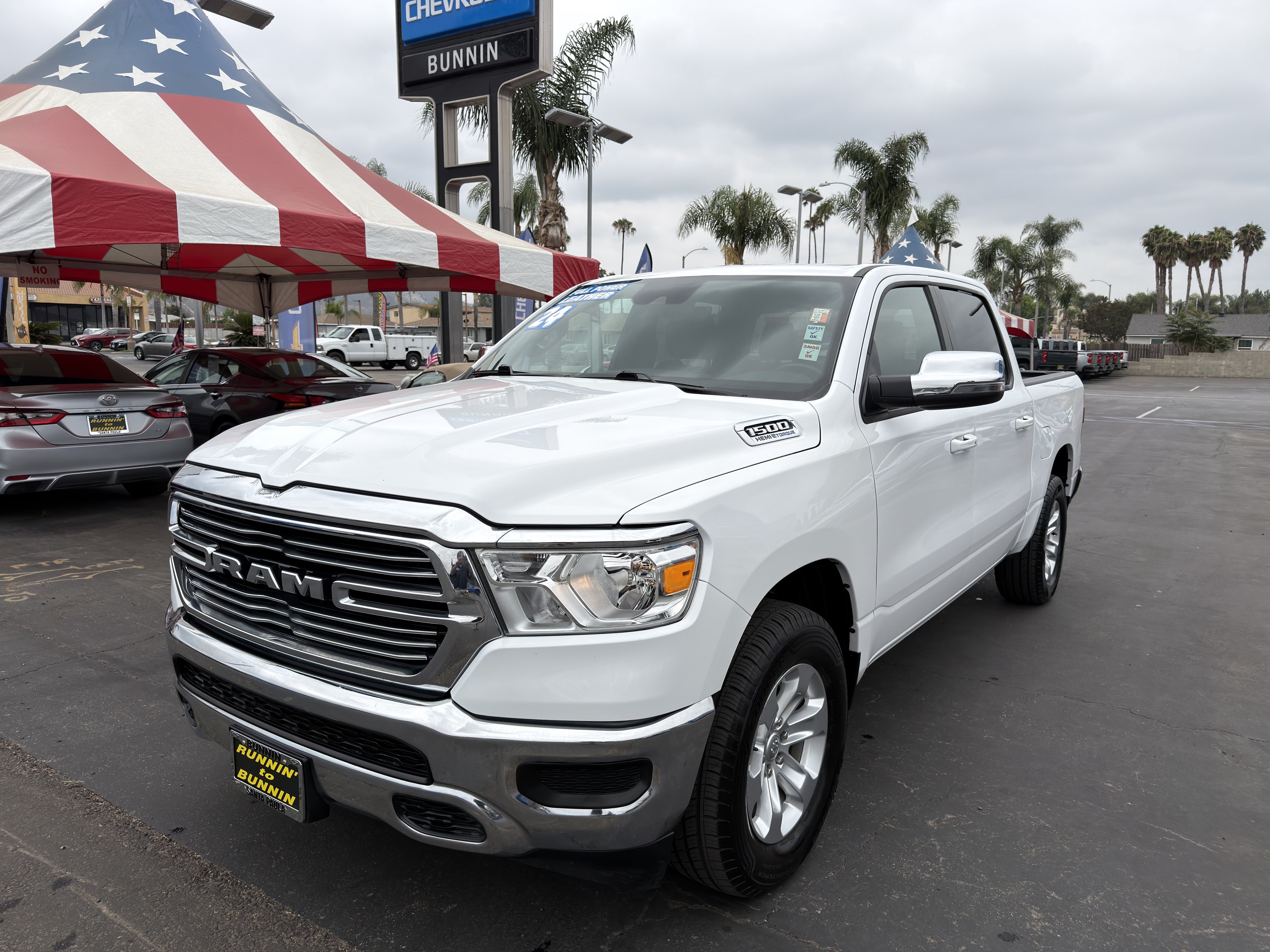Used 2024 RAM 1500 Laramie AWD/4WD image 4
