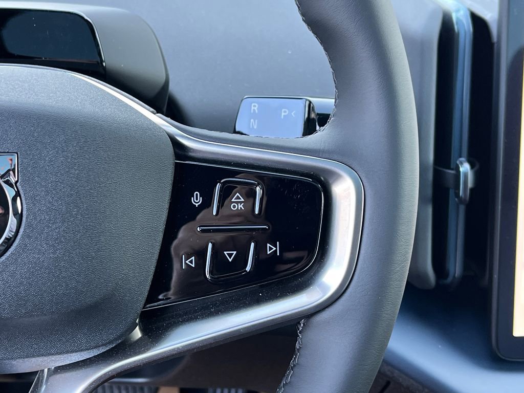 New 2026 Volvo EX30 Plus w/ Protection Package Premier image 13