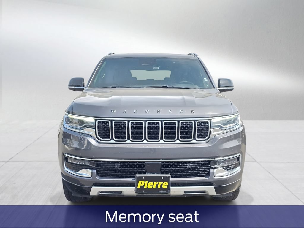Used 2024 Jeep Wagoneer L Series II AWD/4WD image 7