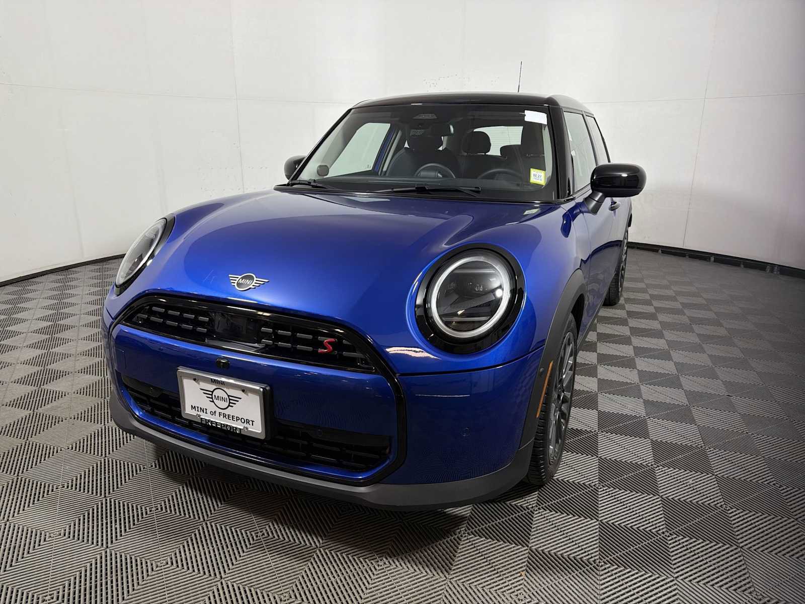 Certified 2025 MINI Cooper S image 3