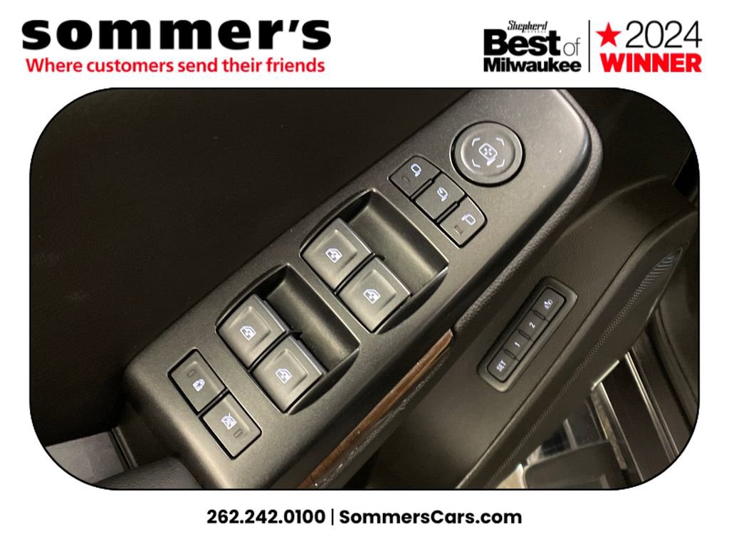 Used 2018 Chevrolet Tahoe LT w/ LT Signature Package image 11