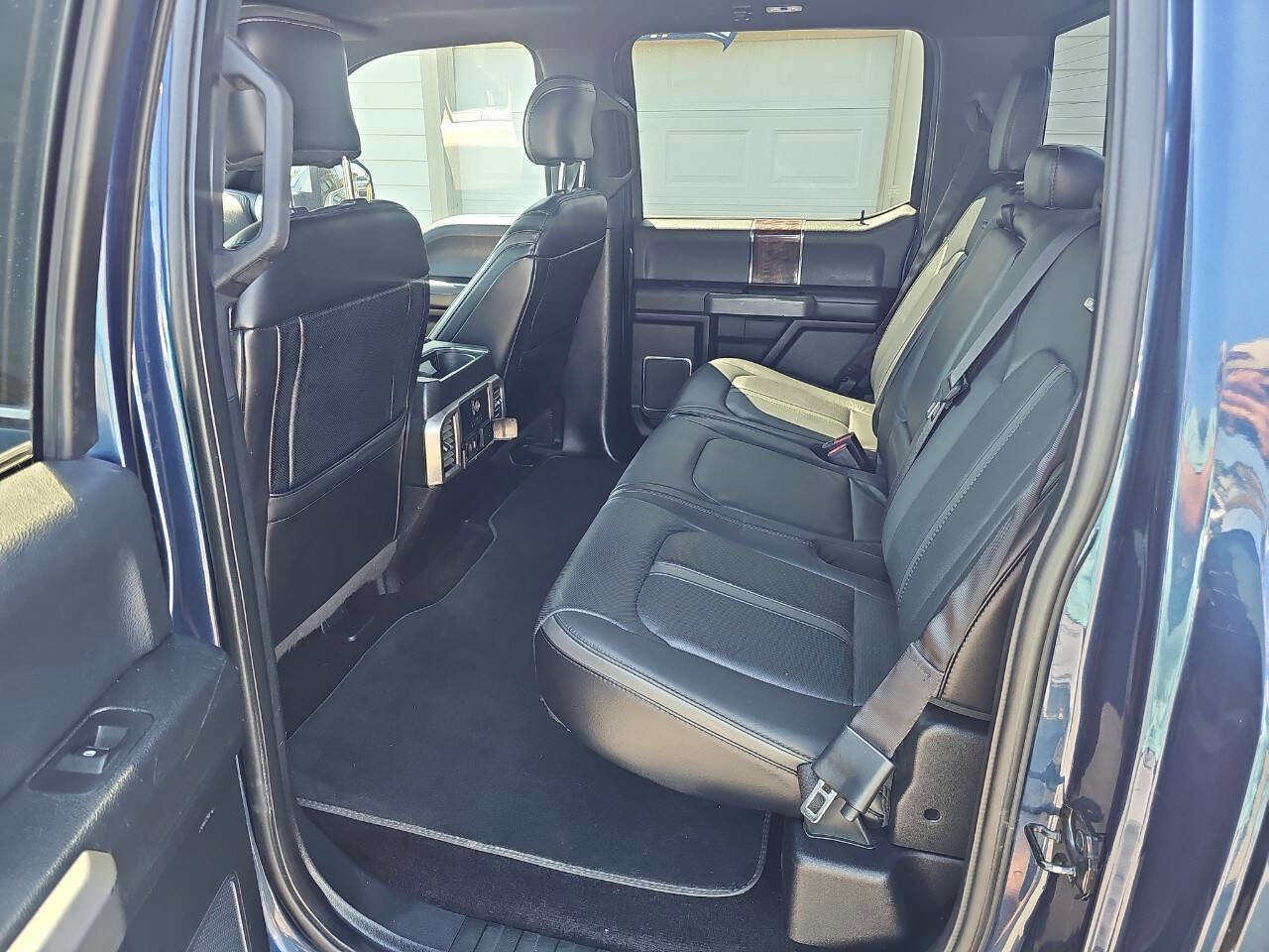 Used 2017 Ford F150 Platinum w/ Equipment Group 701A Luxury image 6