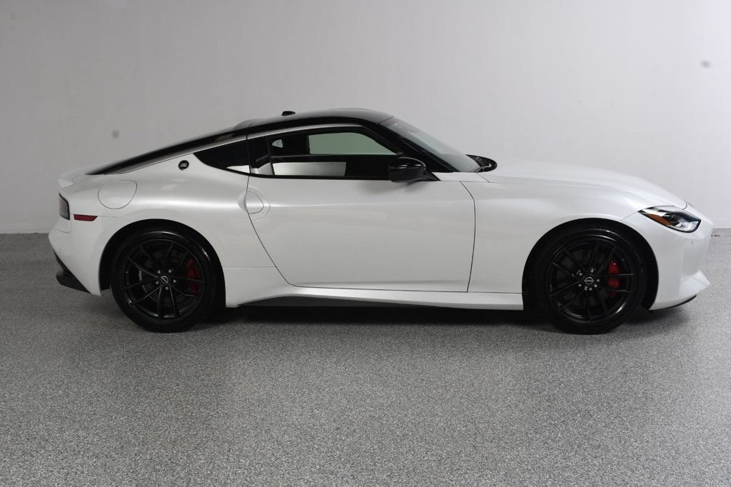 Used 2024 Nissan Z Performance w/ Floor Mat Package RWD image 4