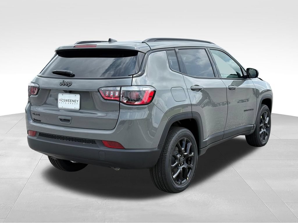 New 2026 Jeep Compass Latitude AWD/4WD image 30