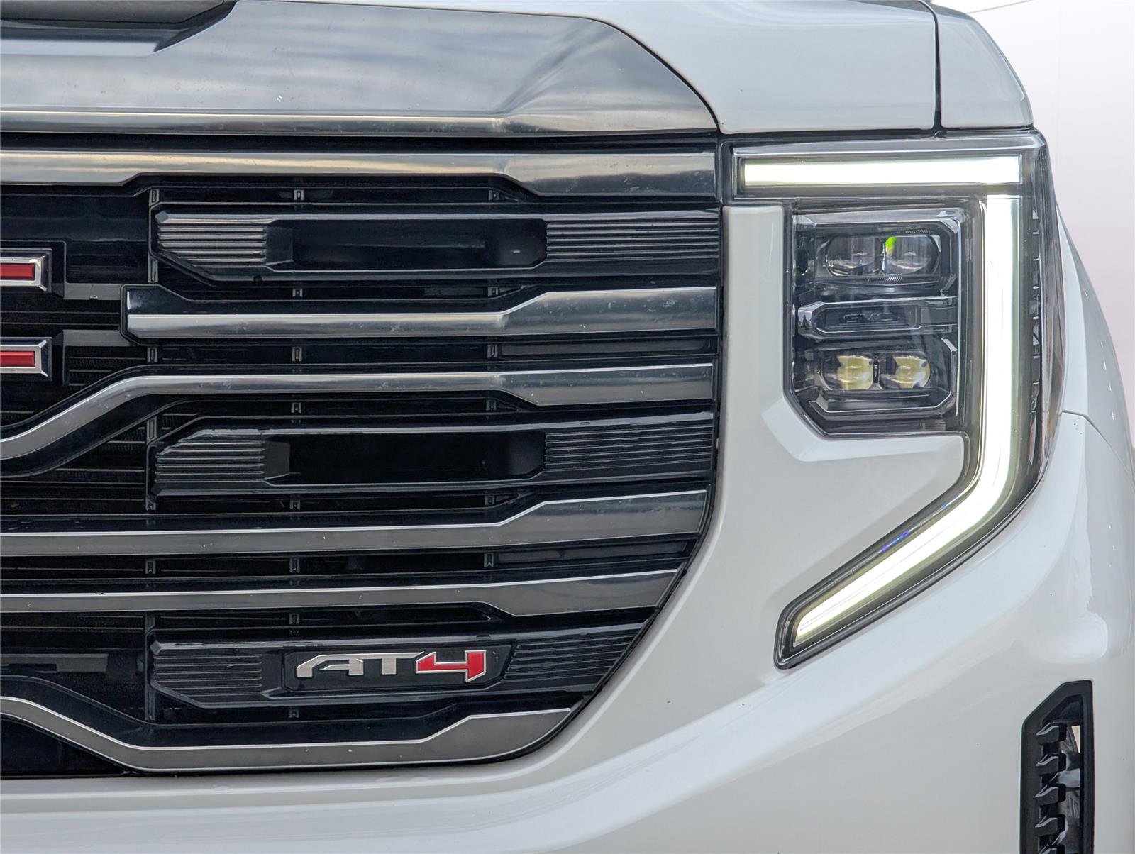 Used 2024 GMC Sierra 1500 AT4 w/ Technology Package image 40