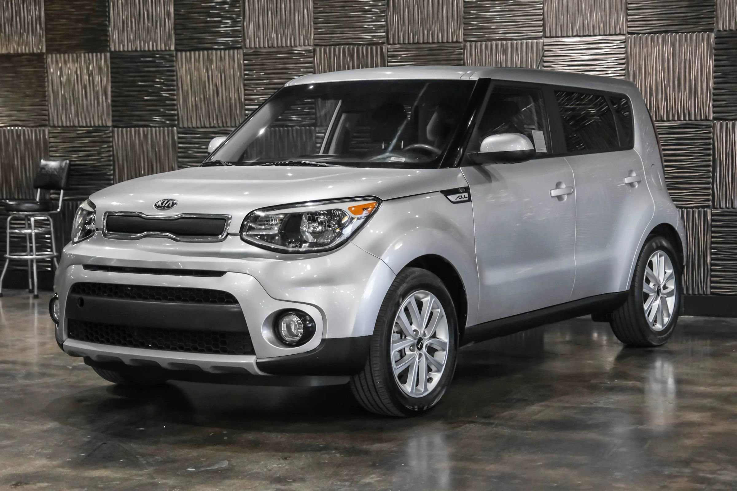 Used 2019 Kia Soul + image 6