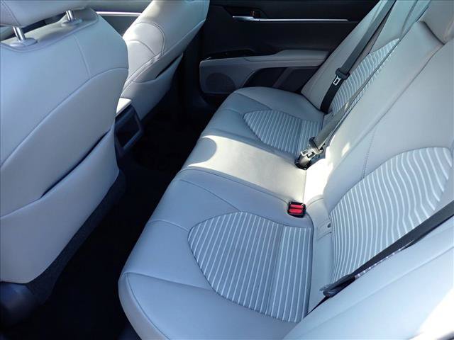 Used 2020 Toyota Camry SE FWD image 8
