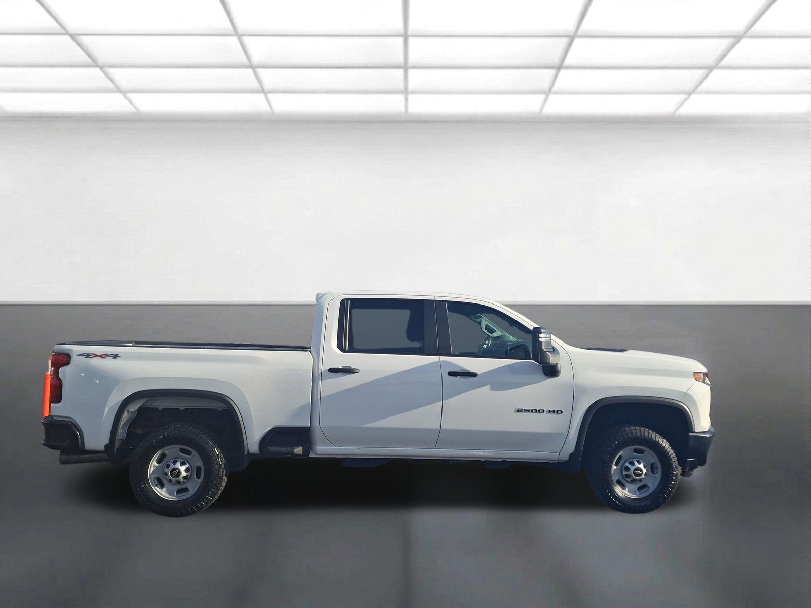 Used 2022 Chevrolet Silverado 2500 W/T w/ WT Convenience Package AWD/4WD image 2