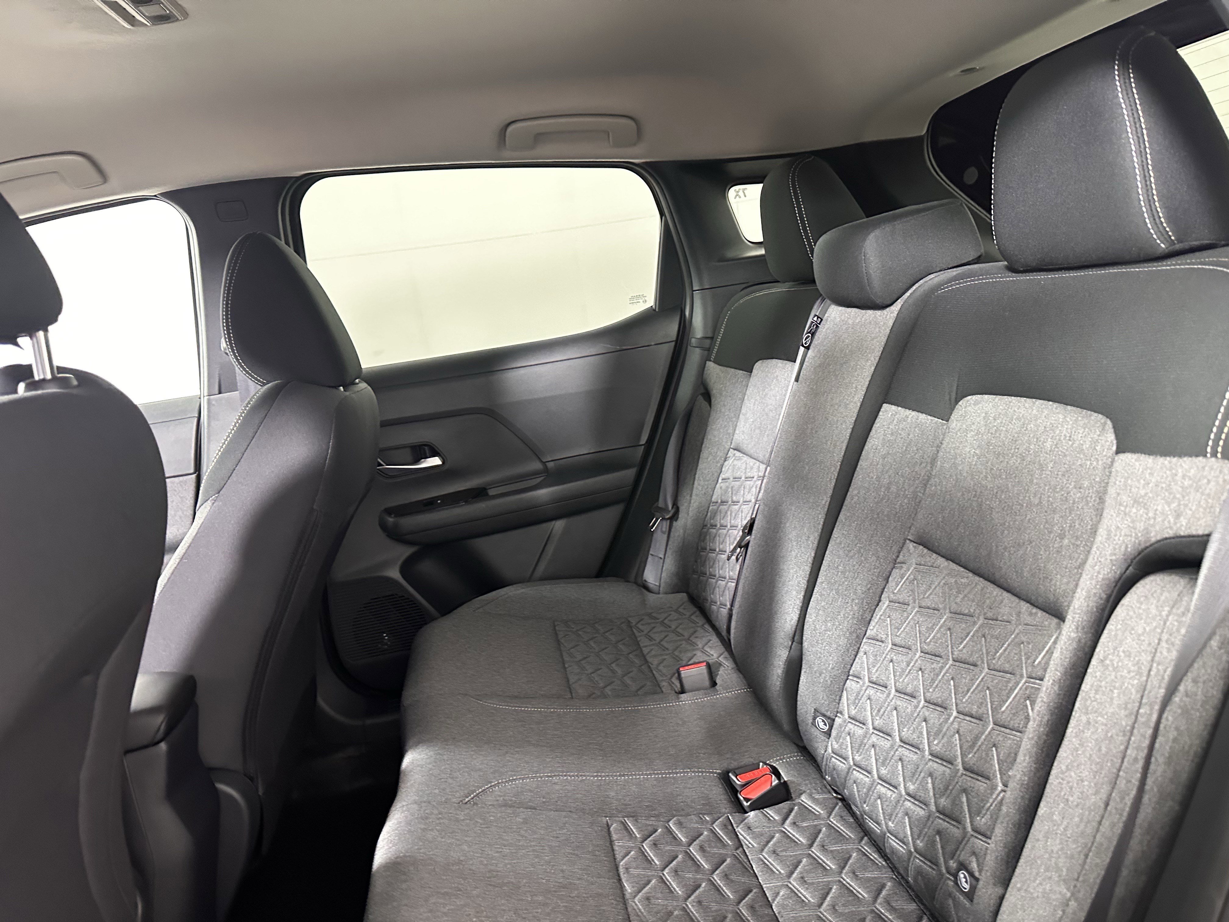 New 2026 Nissan Kicks SV image 9