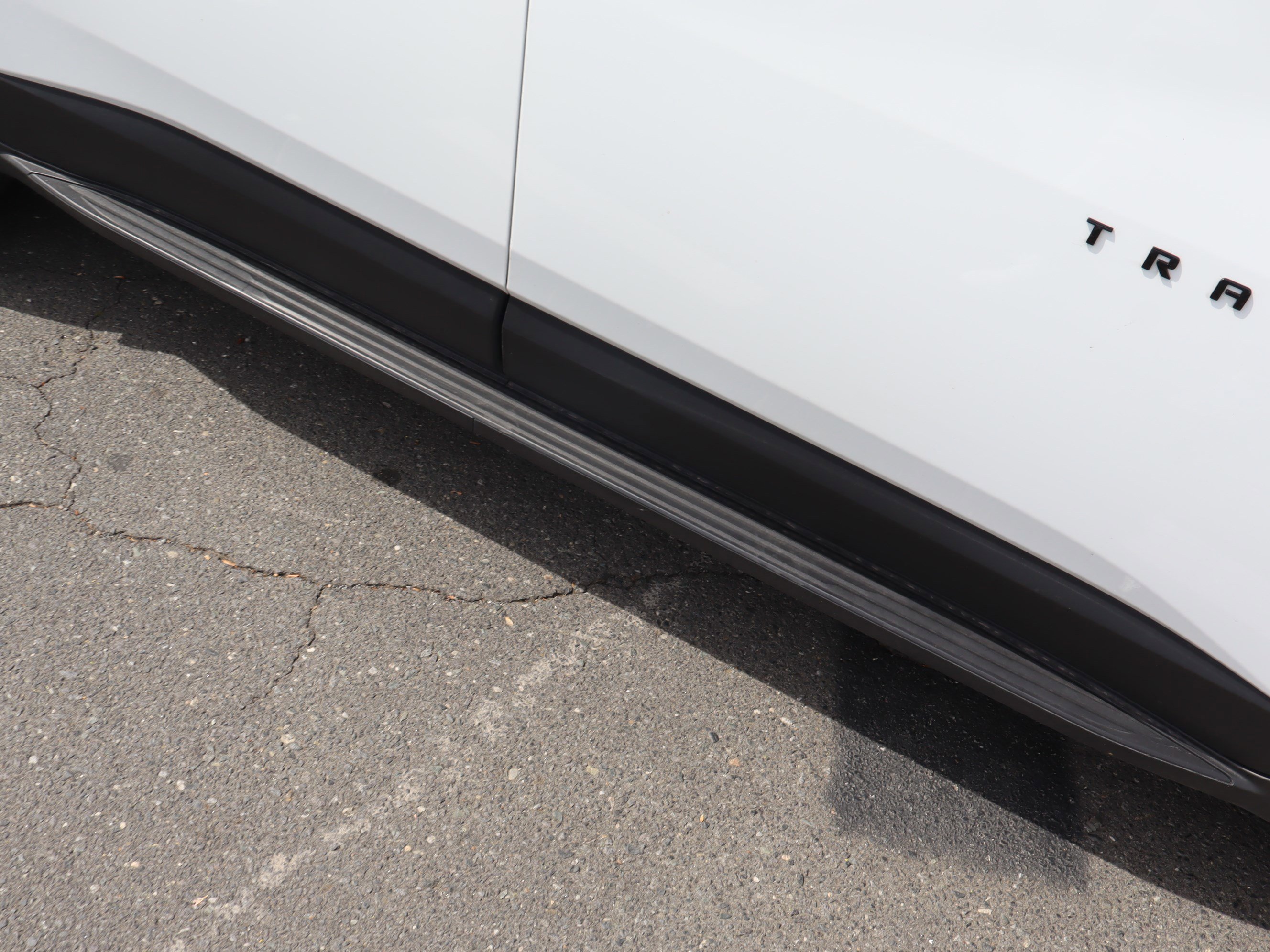 Used 2022 Chevrolet Traverse LT FWD image 12