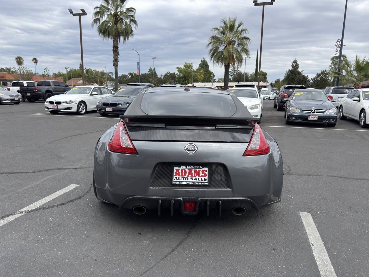 Used 2014 Nissan 370Z Touring w/ Sport Package RWD image 5