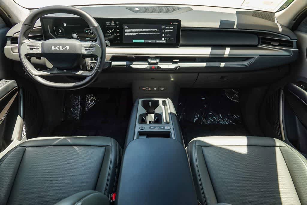 Certified 2024 Kia EV9 Light Long Range RWD image 11