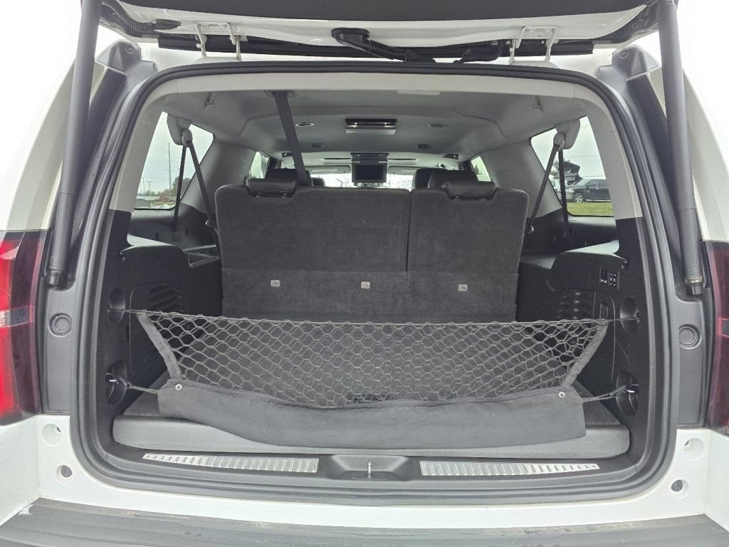 Used 2019 Chevrolet Suburban LT RWD image 17