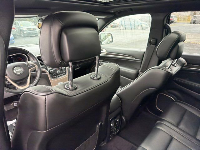 Used 2017 Jeep Grand Cherokee Overland image 18