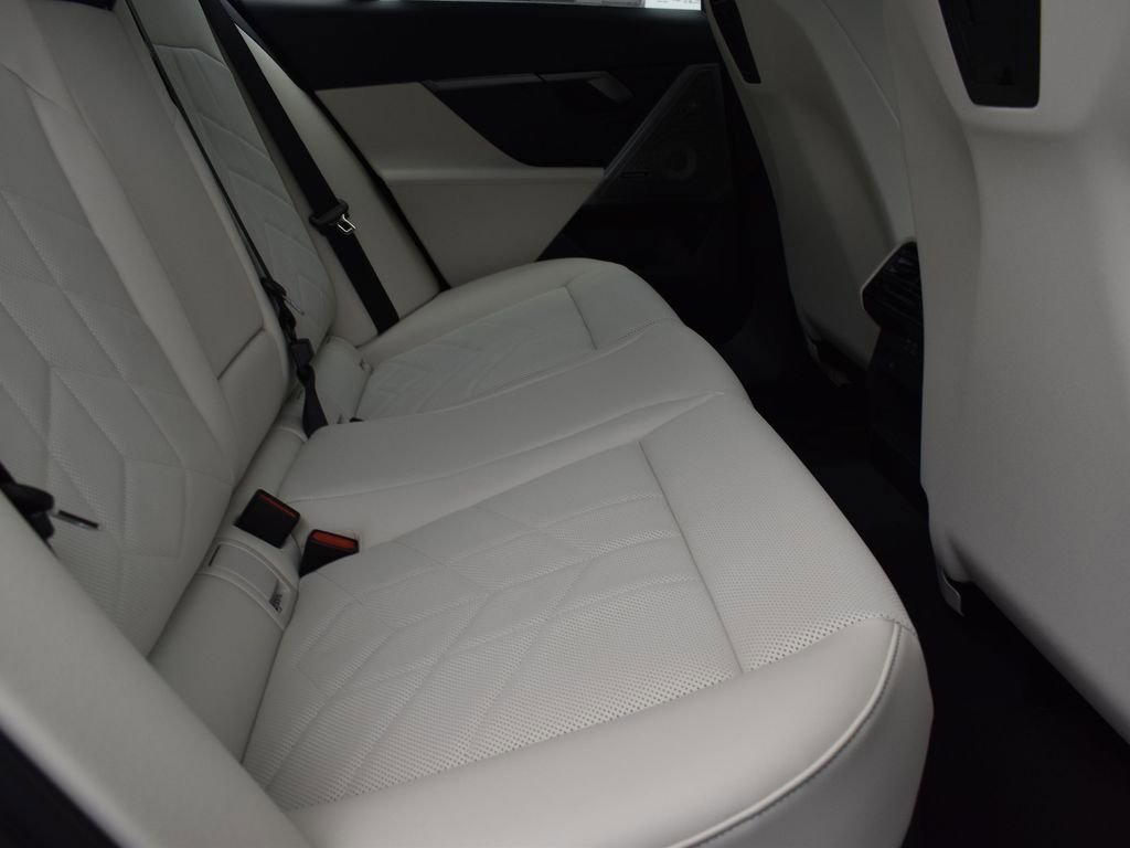 Certified 2025 BMW 530i w/ M Sport Package RWD image 22