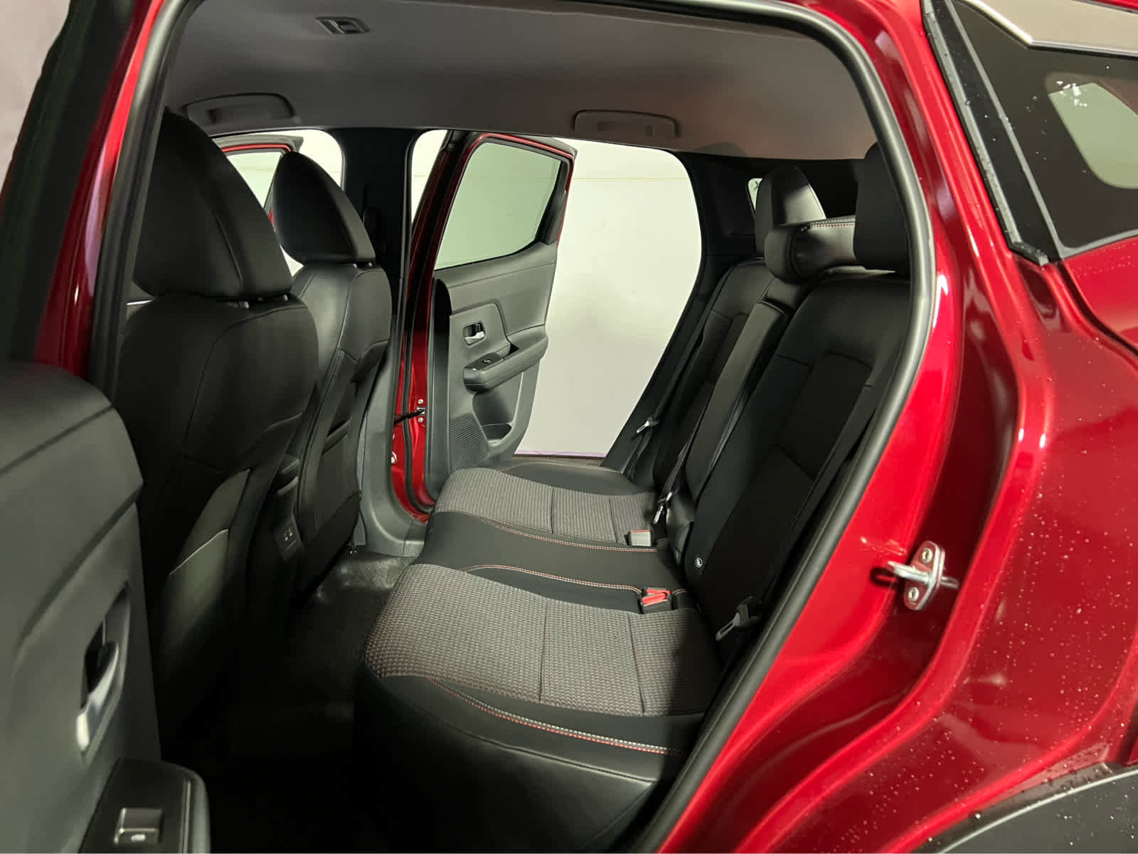 New 2026 Nissan Kicks SR w/ Cold Weather Package image 15