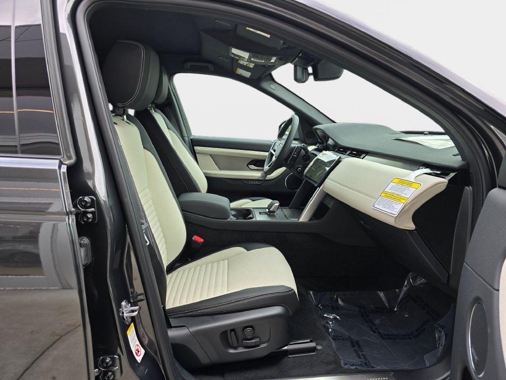 New 2026 Land Rover Discovery Sport Landmark AWD/4WD image 10