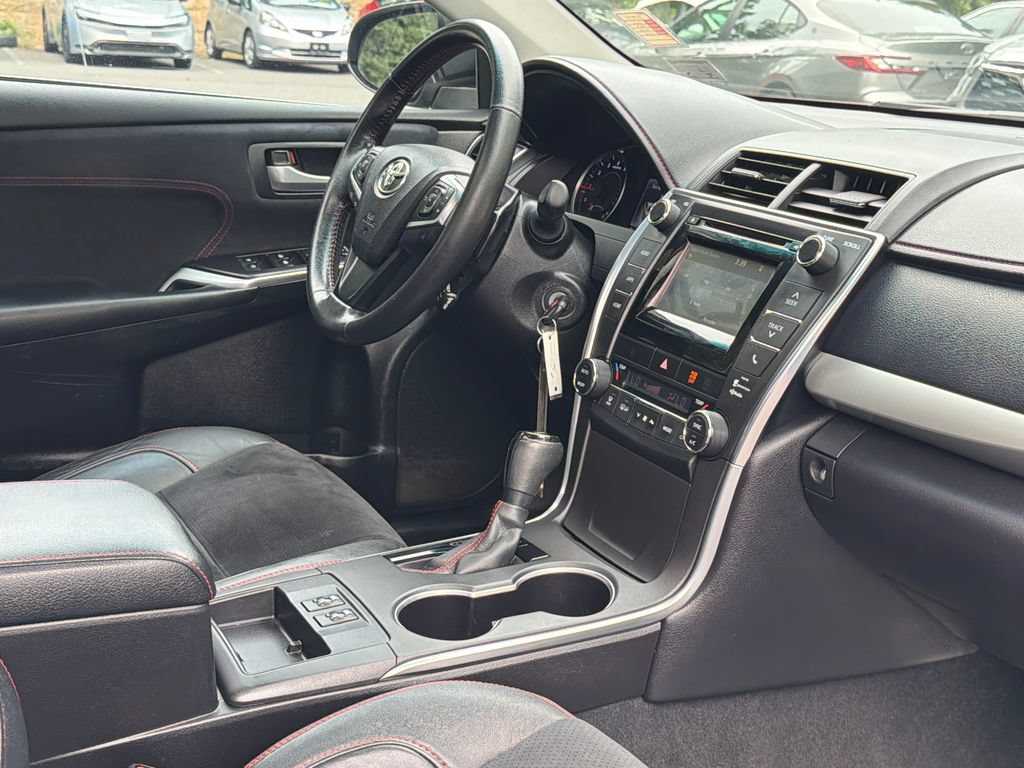 Used 2015 Toyota Camry XSE w/ Moonroof Package FWD image 7