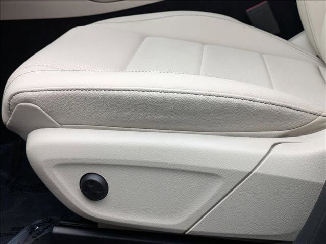 Used 2025 Mercedes-Benz GLE 450 4MATIC image 4