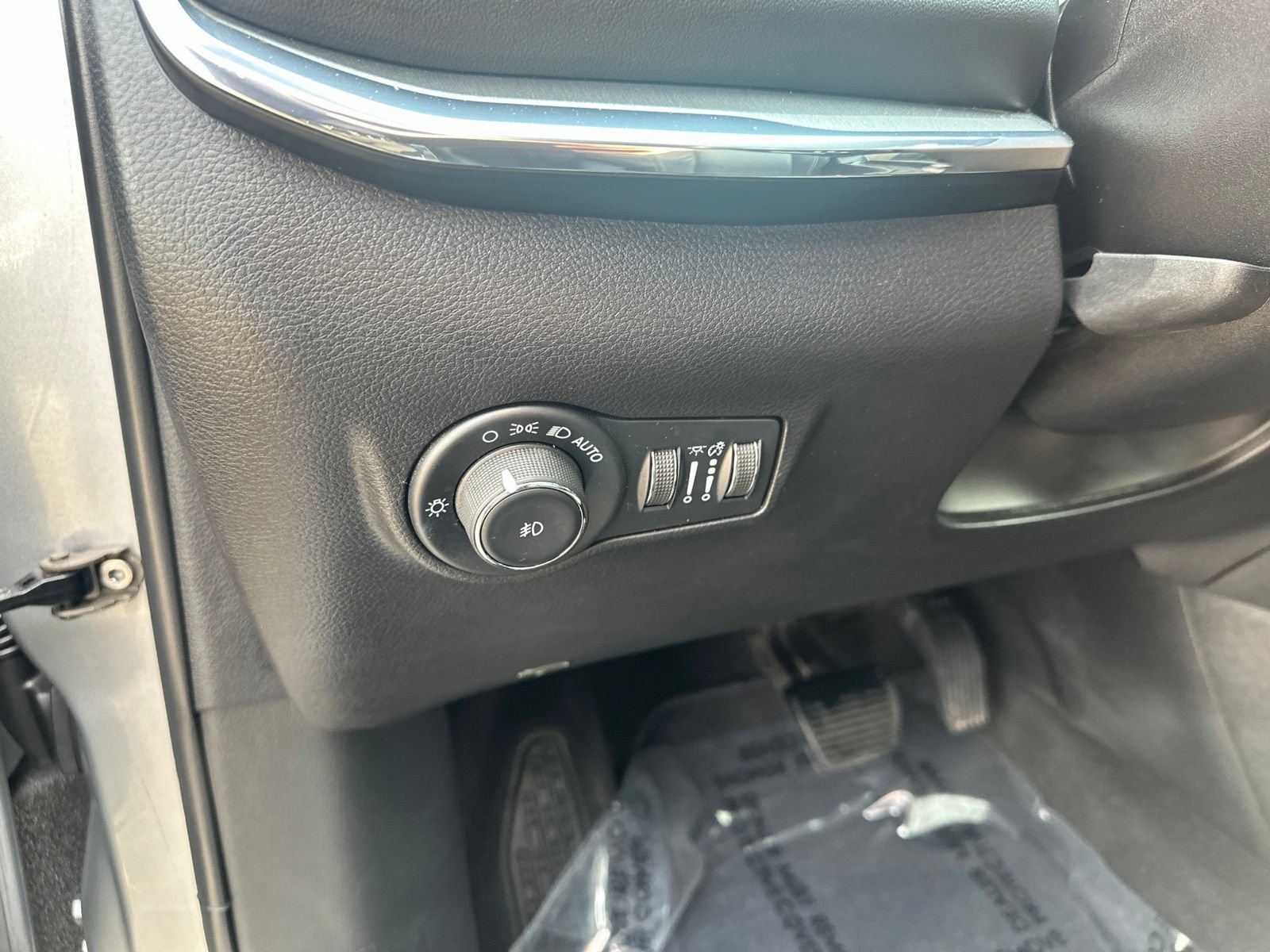 Used 2022 Jeep Compass High Altitude AWD/4WD image 14