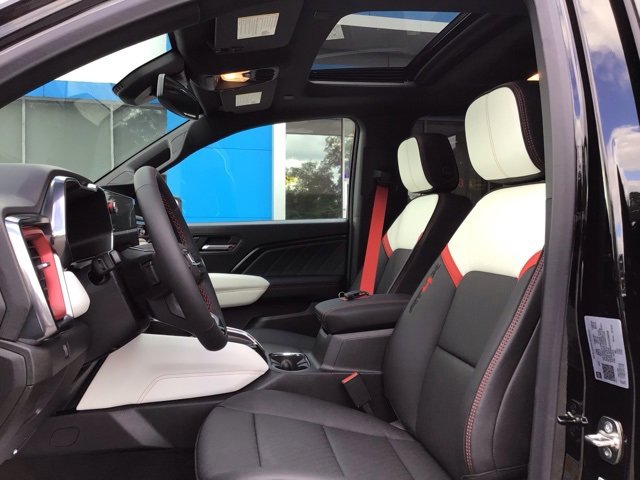 New 2026 GMC Canyon AT4X image 10