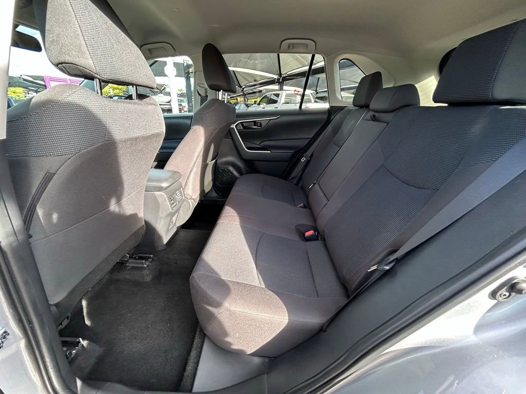 Used 2024 Toyota RAV4 LE image 31