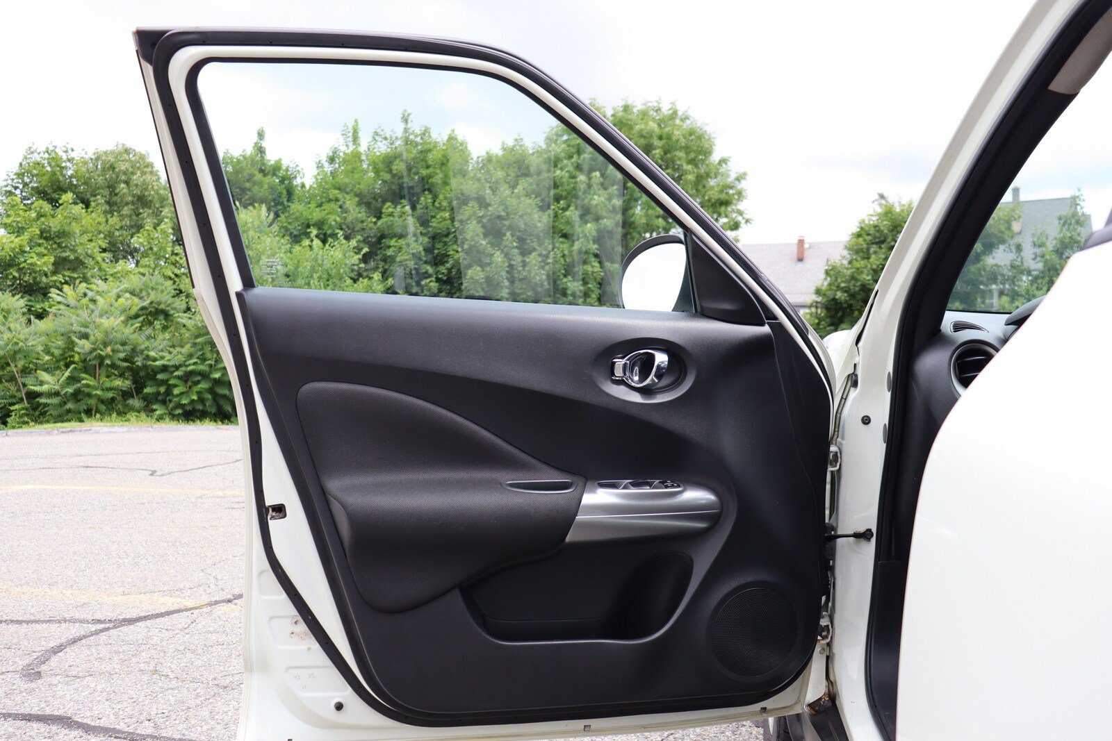 Used 2011 Nissan Juke SV AWD/4WD image 22
