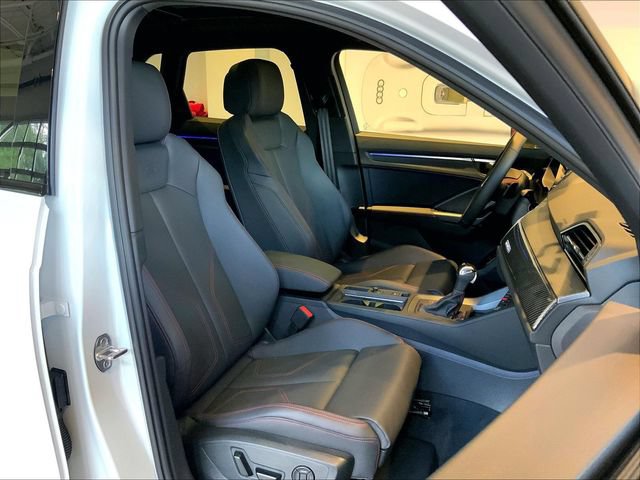 Certified 2025 Audi Q3 2.0T Premium Plus w/ Premium Plus Package AWD/4WD image 17