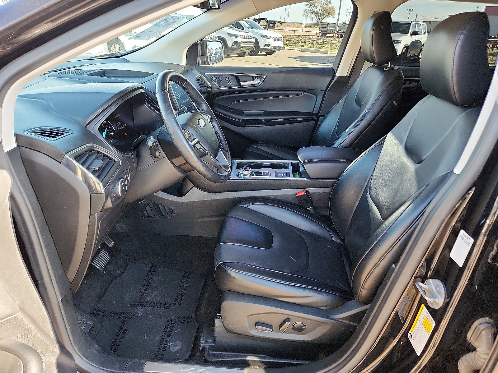 Used 2022 Ford Edge Titanium image 11