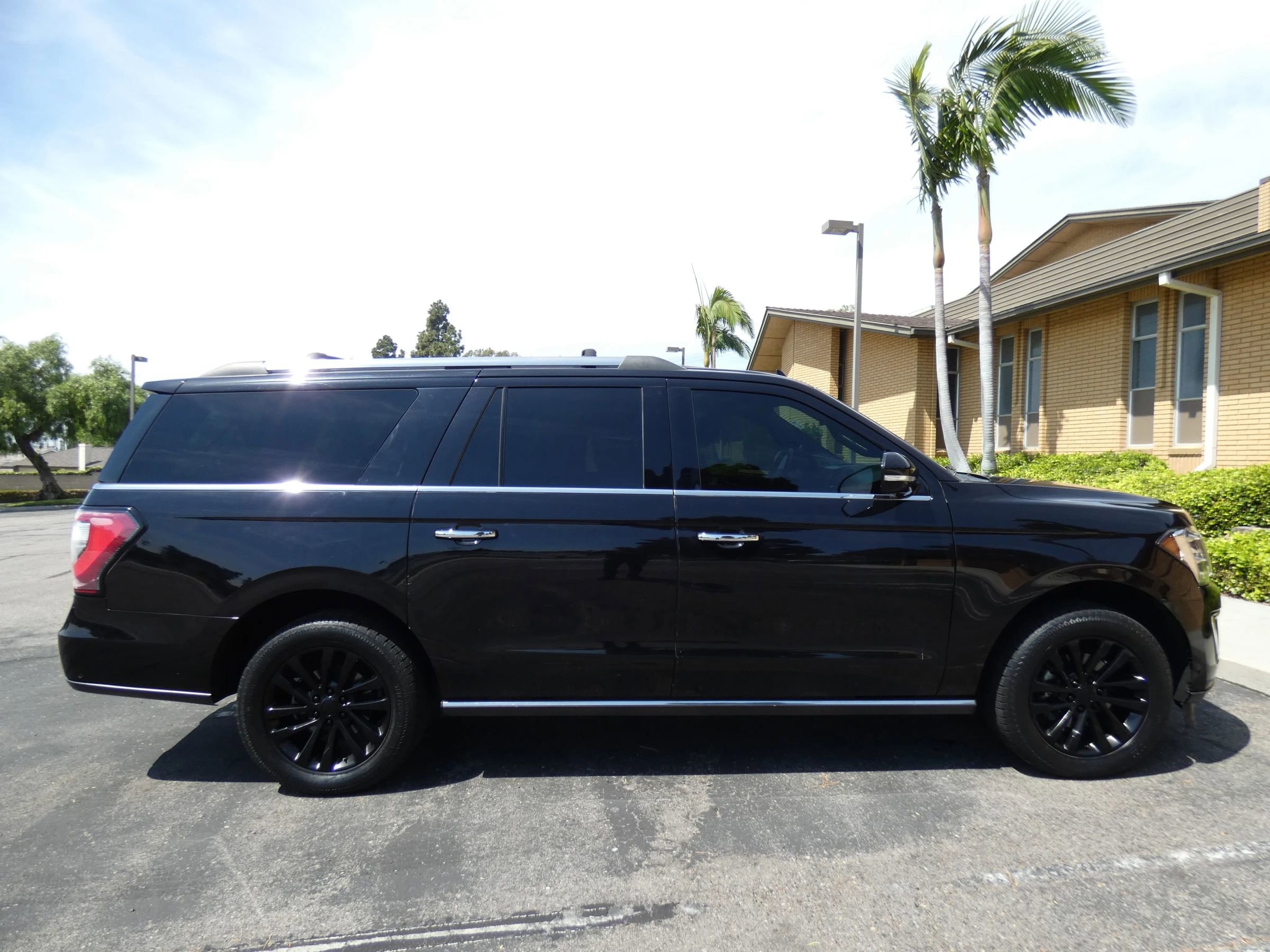 Used 2019 Ford Expedition Max Limited w/ Equipment Group 301A image 7
