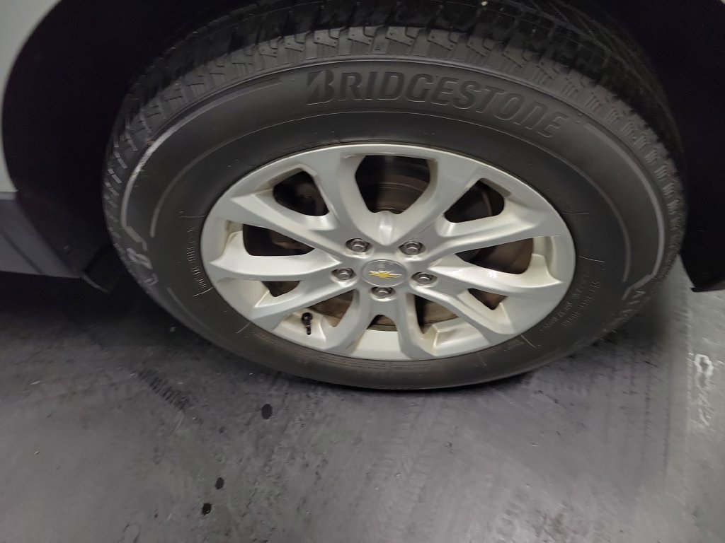 Used 2020 Chevrolet Equinox LT AWD/4WD image 13