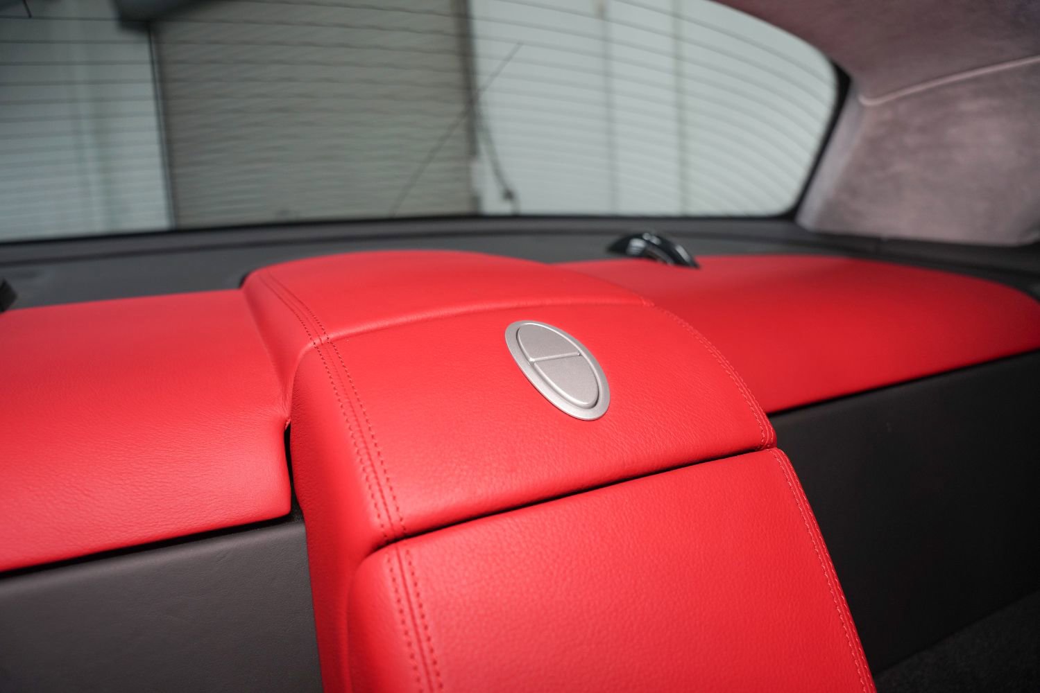 Used 2005 Mercedes-Benz SLR Coupe image 39