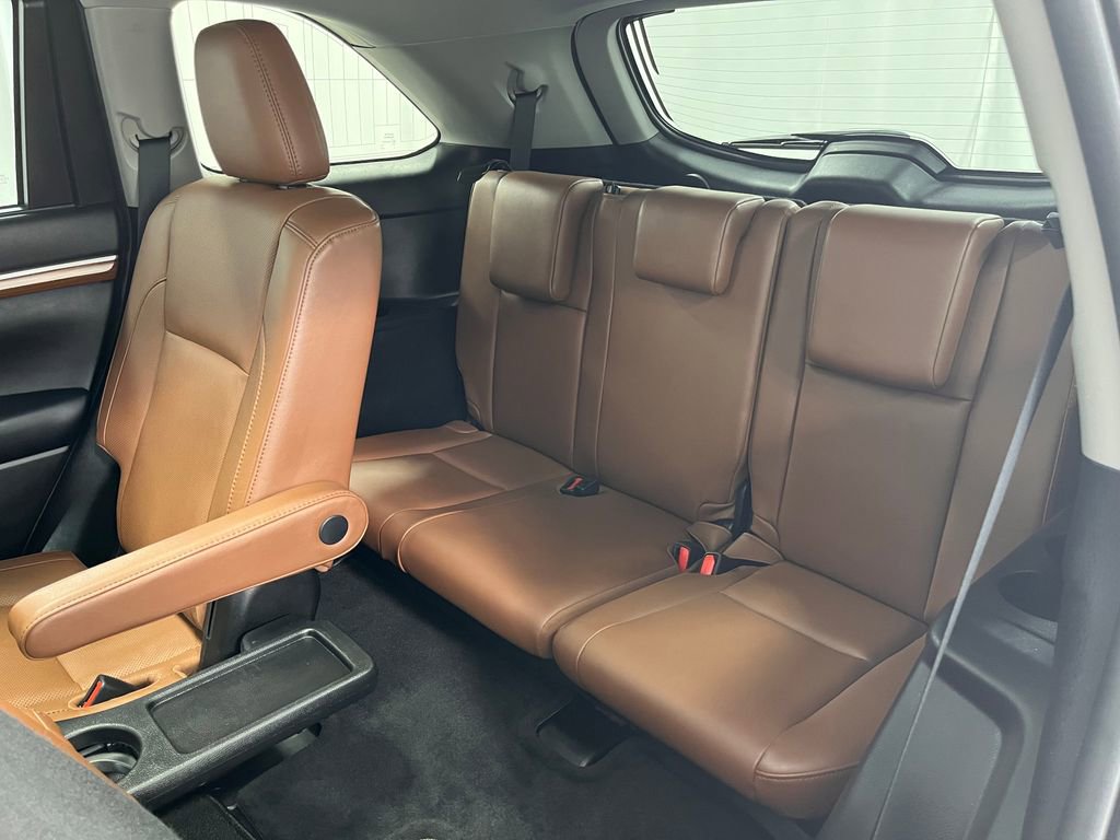 Used 2019 Toyota Highlander Limited AWD/4WD image 36