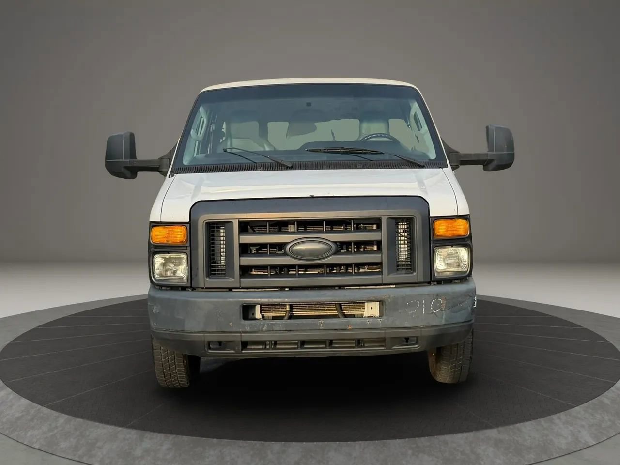 Used 2016 Ford E-350 and Econoline 350 Super Duty RWD image 2