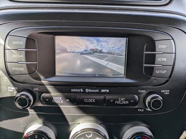 Used 2016 Kia Soul + image 15