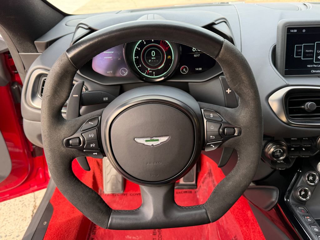Used 2023 Aston Martin V8 Vantage Coupe image 11