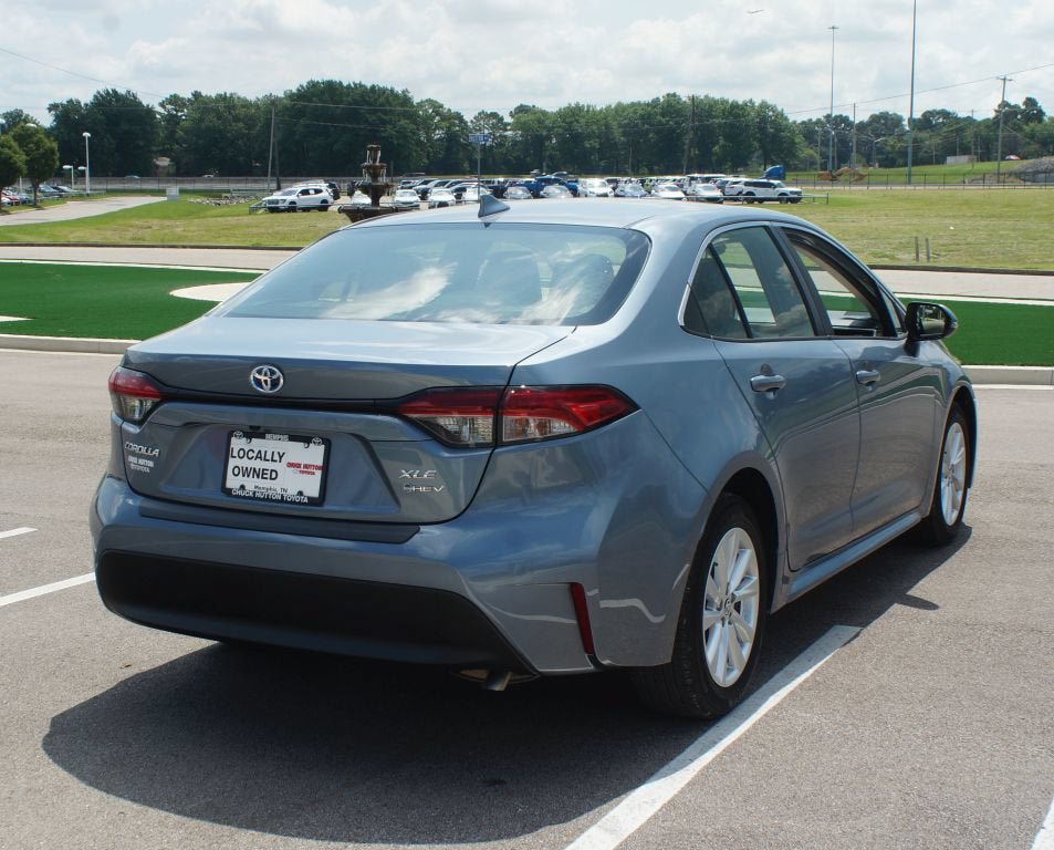 Used 2025 Toyota Corolla XLE FWD image 20