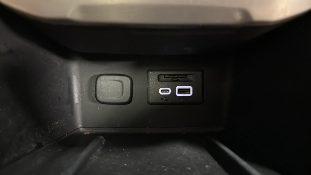 Used 2023 GMC Acadia Denali w/ Denali Ultimate Package image 33