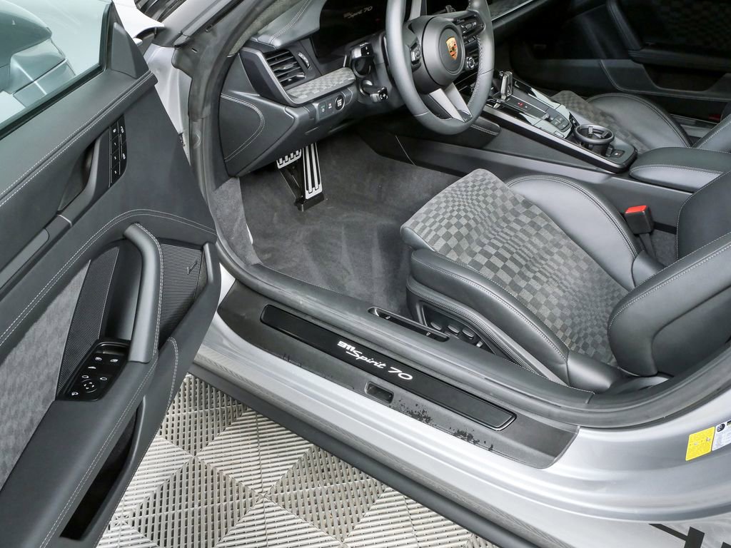 Certified 2026 Porsche 911 Carrera GTS RWD image 8