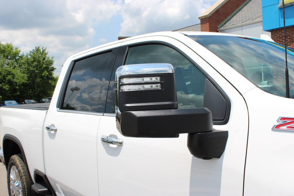 New 2026 Chevrolet Silverado 2500 LTZ w/ LTZ Convenience Package AWD/4WD image 2
