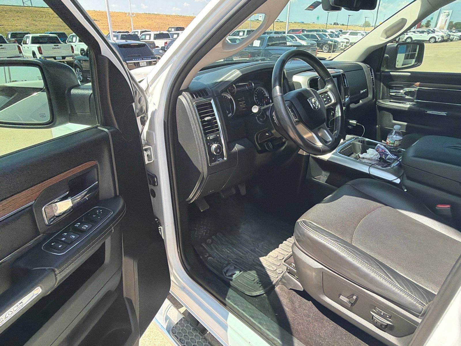 Used 2017 RAM 1500 Laramie w/ Convenience Group AWD/4WD image 13