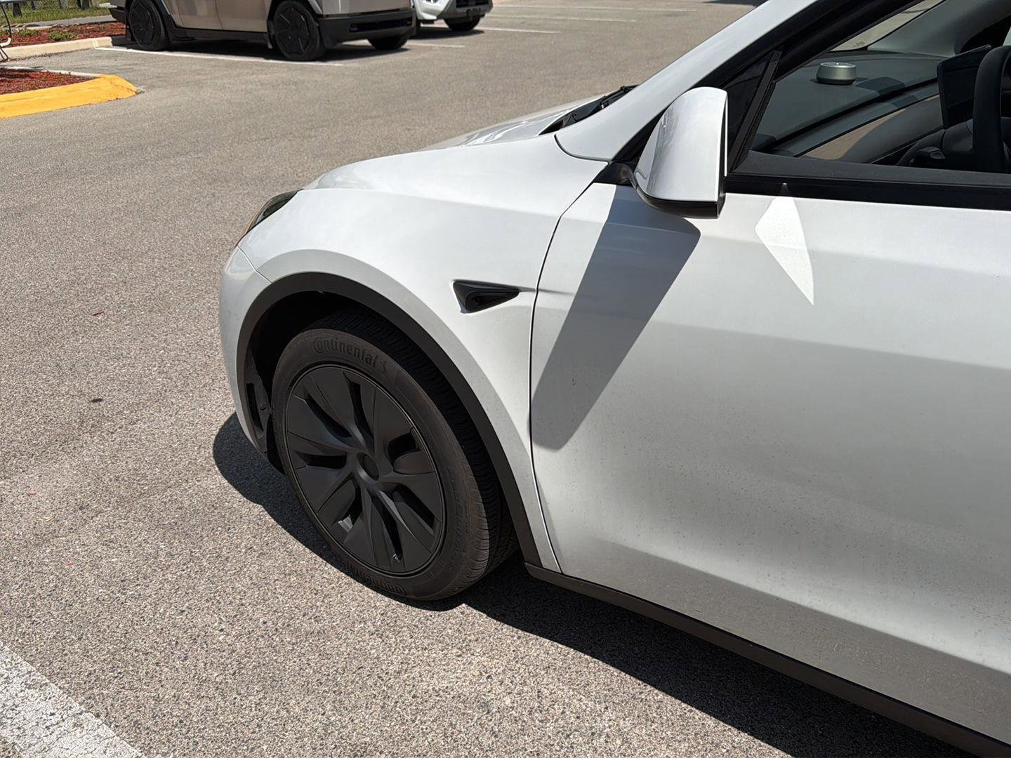 Used 2025 Tesla Model Y Long Range AWD/4WD image 6