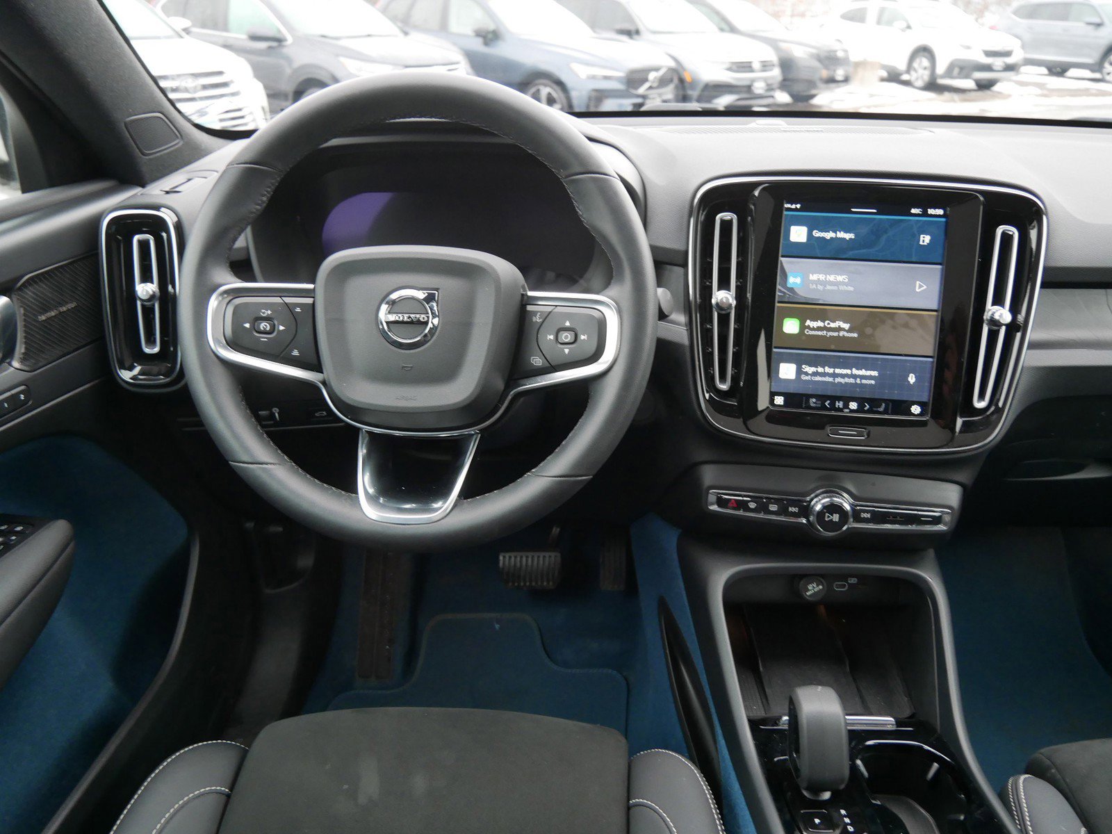 Used 2022 Volvo C40 P8 Recharge Ultimate image 12