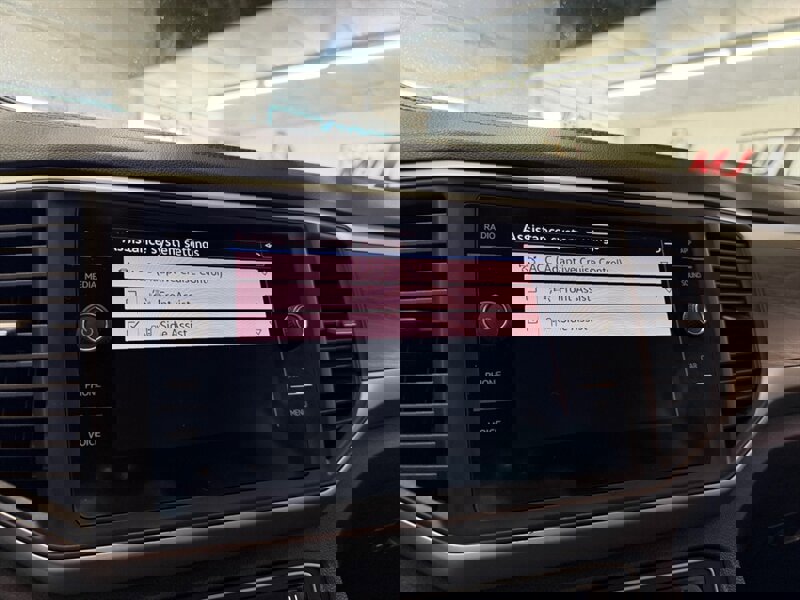 Used 2021 Volkswagen Atlas SE image 26