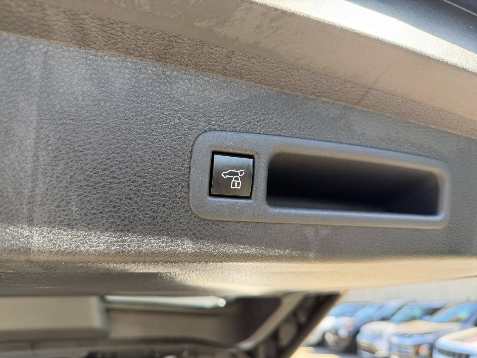 Used 2025 Toyota Sienna XLE FWD image 22