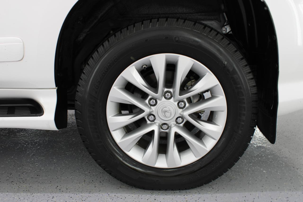Used 2016 Lexus GX 460 w/ Premium Package AWD/4WD image 88